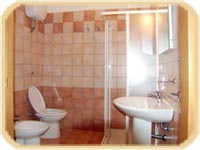 bagno con box doccia